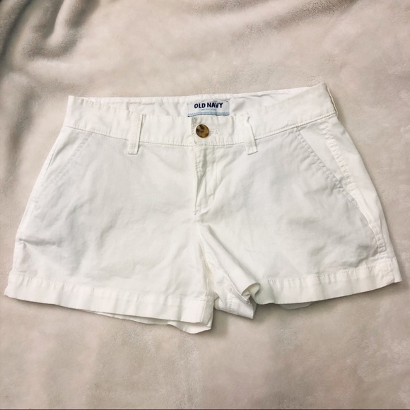 ✨Old Navy Relaxed Mid-Rise Shorts in Bright White - Picture 3 of 5